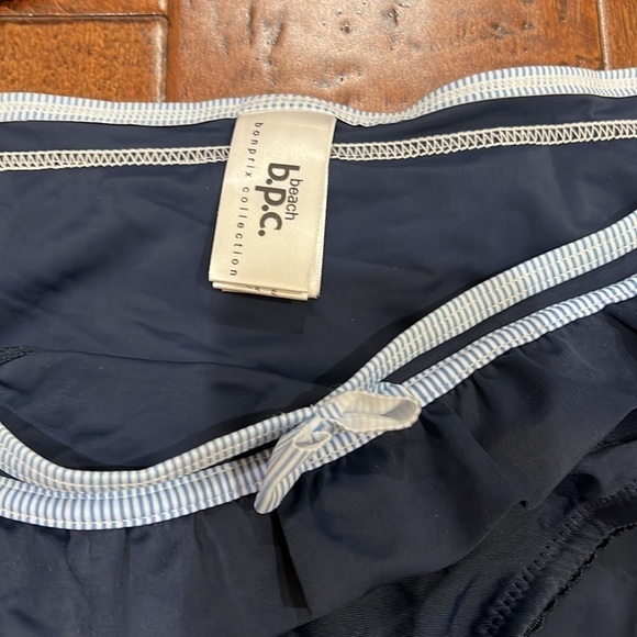 Beach b.p.c. Size: 34B - Picture 3 of 6